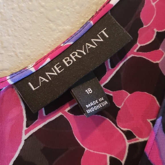 Flowey Floral Sleeveless Blouse - Picture 4 of 6